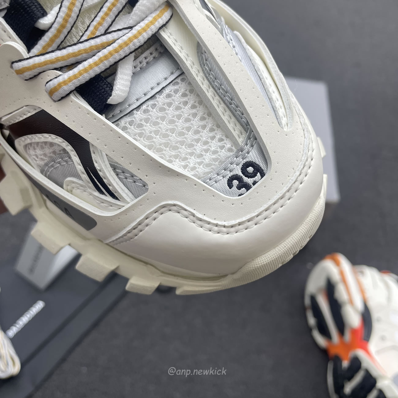 Balenciaga Track White Orange Womens 542436 W1gb1 9059 (3) - www.newkick.vip